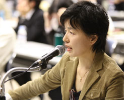 沼田千妤子氏