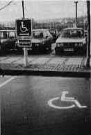 身障者専用駐車場の写真
