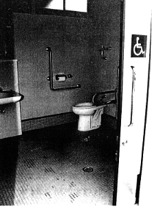於安パークの身体障害者用トイレの写真
