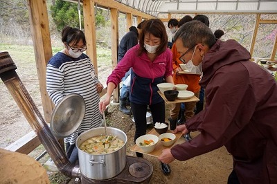 It looks like everyone is having lunch.