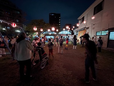 秋祭りの夜景